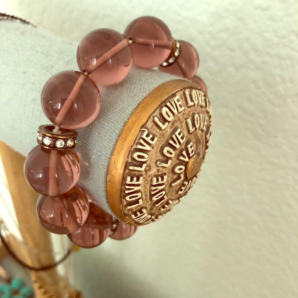 Glass bead bracelet